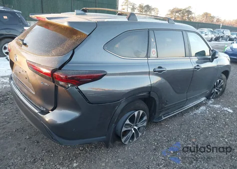 2025 Toyota Highlander Hybrid Xle z USA, uszkodzony, nr VIN 5TDKBRCH1SS666888